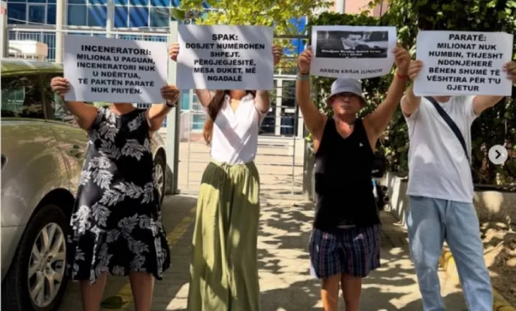 Protestë para SPAK, qytetarët i kujtojnë aferat e bujshme të korrupsionit: Mos heshtni para miliona euro abuzime!