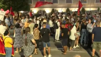 Protestuesi: Kryeministri nuk e ka përmbushur kontratën me popullin, këto 75 ditë deligjitimuan pushtetin e tij