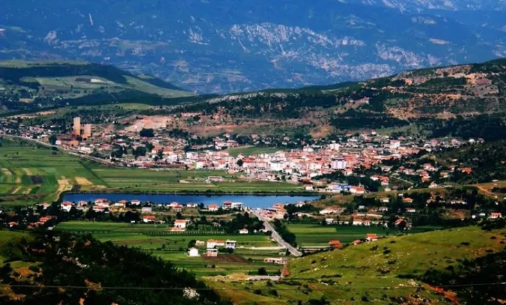 Prrenjasi kundër bashkimit me Librazhdin, qytetarët protestojnë: Bashkia duhet të mbetet më vete