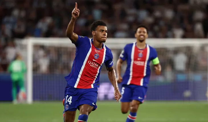PSG nuk di të ndalet, Kvara dhe Doue i dhurojnë Superkupën e Europës (Video)