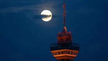Puna në turne dëmton shëndetin tuaj