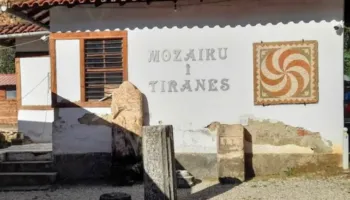 “Punime pa leje dhe pagesa para miratimeve”/ Zhupa: KLSH nxjerr zbuluar Ministrinë e Gonxhes, ligji vlen vetëm për qytetarët