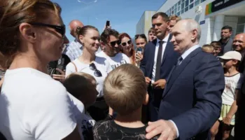 Putin viziton Ishujt Kurile, Japonia proteston ashpër