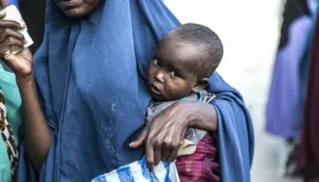 Qindra institucione shëndetësore dhe ushqimore mbyllen, ndërsa thellohet kriza e fëmijëve në Somali
