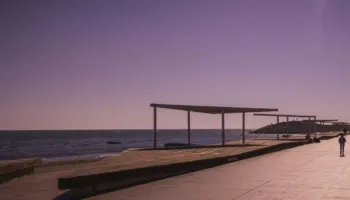 “Quartz”: Durrësi kryeson listën e destinacioneve bregdetare më të përballueshme në Evropë