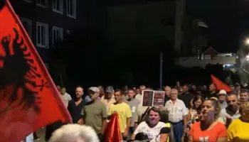 Qytetarët e Divjakës kundër shkrirjes së bashkisë, mbajnë protestën e 26-të! Thirrje deputetëve të mos e votojnë Territorialen në Parlament