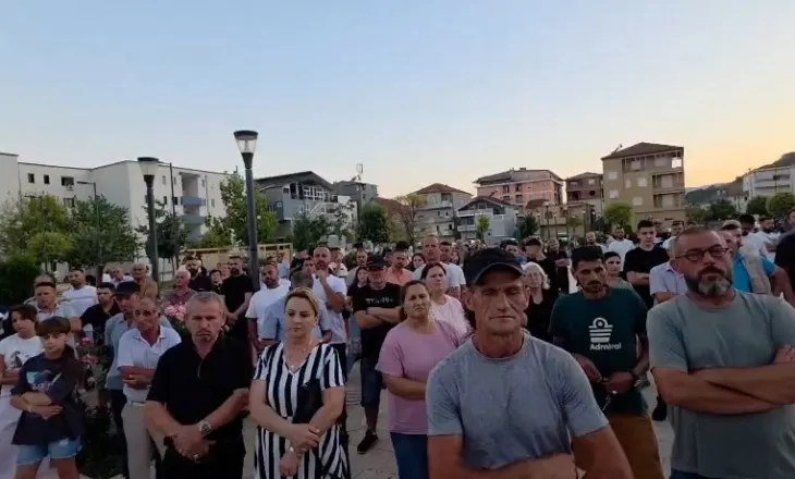 Qytetarët e Prrenjasit ngrihen sërish në protestë, kundërshtojnë bashkimin me Librazhdin