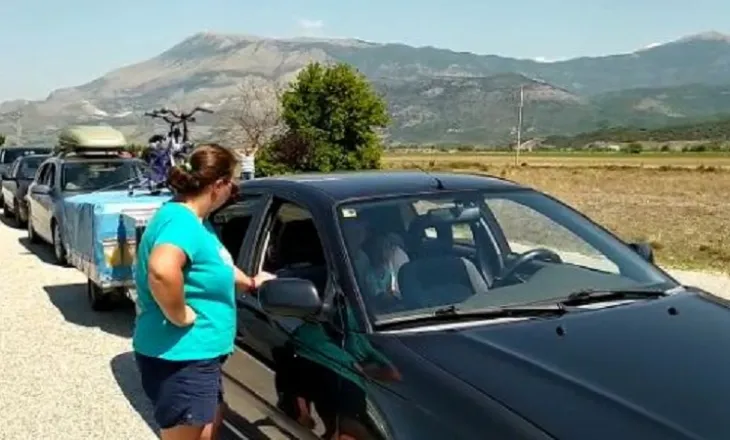 Radhë e gjatë në Kakavijë, pala greke punon me ritëm të ulët