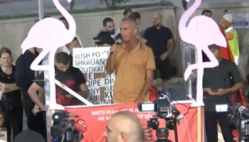 ‘Rama bën të fortin këtu e përulet jashtë’/ Qytetari: SPAK ta arrestojë bashkë me Ballukun brenda shtatorit!
