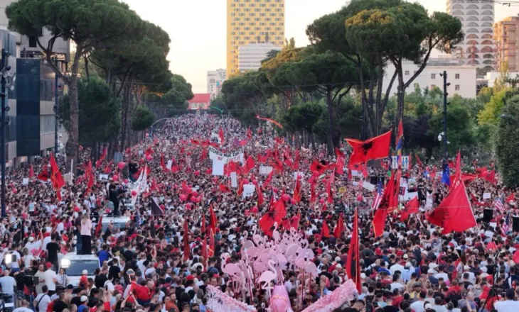 “Rama jepe dorëheqjen”/ Protesta qytetare kundër qeverisë në ditën e 73-të, qytetarët ‘zbarkojnë’ sot në shesh