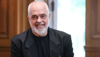 Rama mbledh ministrat në Pogradec në fund të gushtit, çfarë do të ndodhë para sezonit të ri politik