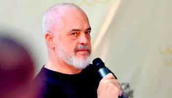 Rama nxori jashtë 2 kryebashkiakë/ Zbardhen prapaskenat, kush i ndërpreu fjalën