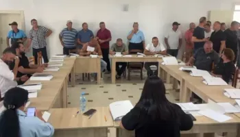 Reforma Territoriale, Këshillit Bashkiak i Klosit voton kundër bashkimit me Burrelin