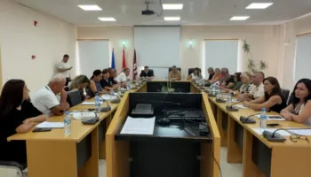 Reforma territoriale ndezi debate në Cërrik, këshilli bashkiak kundër bashkimit me Elbasanin