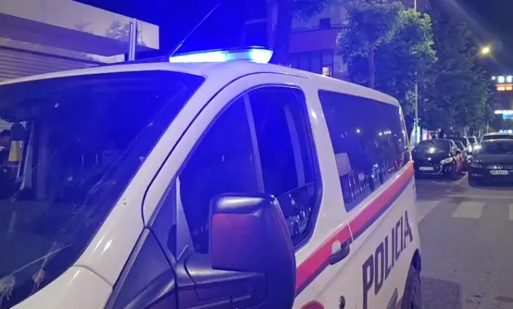 RENEA dhe Policia aksion në Korçë, kontrolle në një pallat për kapjen e të dënuarit me 18 vite burg për vrasje