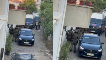 RENEA zbarkon në Korçë, forca të shumta rrethojnë banesën e autorit të dyshuar të vrasjes së 20-vjeçarit