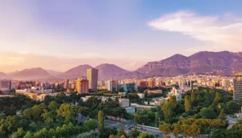 Revista prestigjioze “Forbes” vlerëson Tiranën, kryeqyteti shqiptar renditet i pari në Evropë për turizmin e përballueshëm gjatë muajit shtator!
