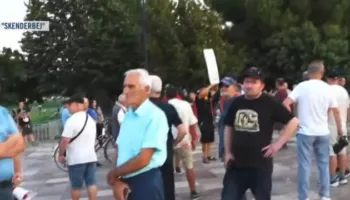 Revolta e 68 kundër Ramës, nis organizimi i qytetarëve në sheshin “Skënderbej”, kërkojnë largimin e kryeministrit