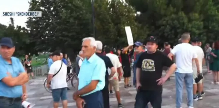 Revolta e 68 kundër Ramës, nis organizimi i qytetarëve në sheshin “Skënderbej”, kërkojnë largimin e kryeministrit