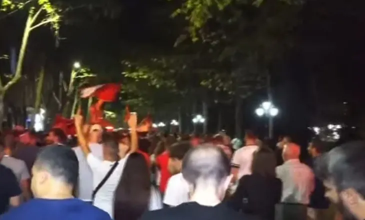 Revolta e 70-të kundër qeverisë, protestuesit thirrje qytetarëve: Bashkohuni me ne!