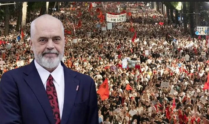 Revolta nuk ndalet/ Për afro tre muaj qytetarët kërkojnë dorëheqjen e Ramës: Populli jemi ne dhe jo hajdutët dhe të korruptuarit