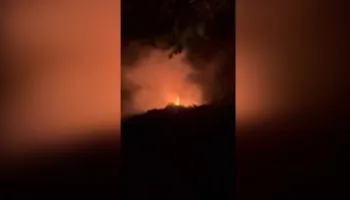 Riaktivizohet zjarri në Krujë, era favorizon flakët