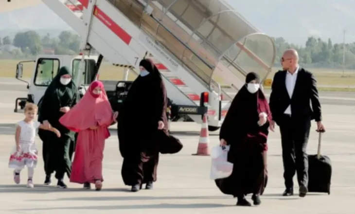 Riatdhësohen nga Siria pesë shtetas shqiptarë