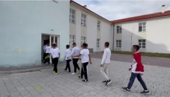 Rihapen regjistrimet për nxënësit e klasave të para dhe të dhjeta, ja deri kur keni afat