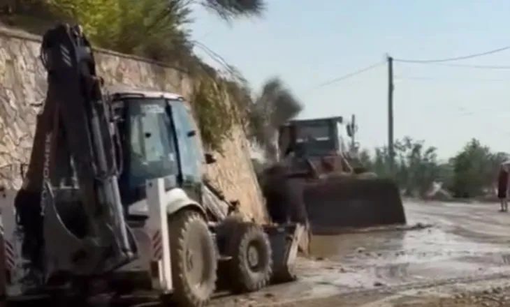 Rikthehet qarkullimi në aksin Elbasan-Cërrik, përfundojnë ndërhyrjet pas bllokimit nga çarja e kanalit vaditës