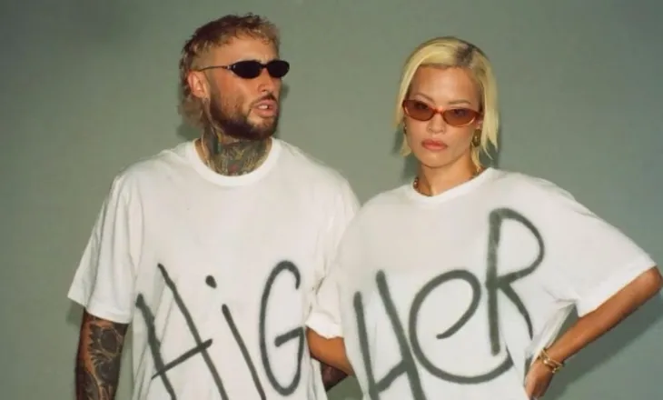 Rita Ora bashkëpunon me Lance Savali në këngën e re verore “Higher”