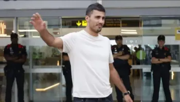 Rodri mbërrin te Barcelona dhe e nis direkt me deklaratë të fortë: Do luajmë për gjithçka që na del përpara