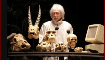 Romani enigmatik i Murakamit merr një jetë të re në skenë
