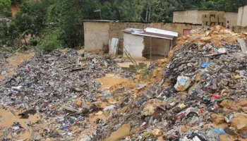 Rrëshqitje dheu në Guine, 30 të vdekur dhe 22 të plagosur –