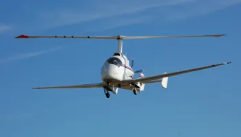 Rrëzohet aeroplani çarter në Alaskë, humbin jetën 8 persona