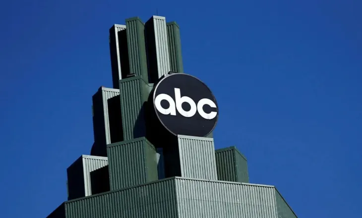 Rrjeti televiziv ABC i “Disney” padit administratën e Trump për lirinë e shprehjes: Na shenjëstrojnë për atë që transmetojmë!