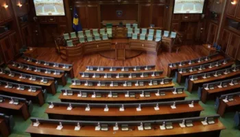 Seanca vendimtare në Kuvendin e Kosovës, pritet sot konstituimi i legjislaturës së re. Zgjedhja e presidentit, sfida e radhës