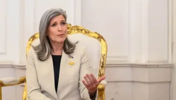 Senatorja amerikane viziton Kosovën, takohet me Haxhiun dhe komandantin e KFOR-it