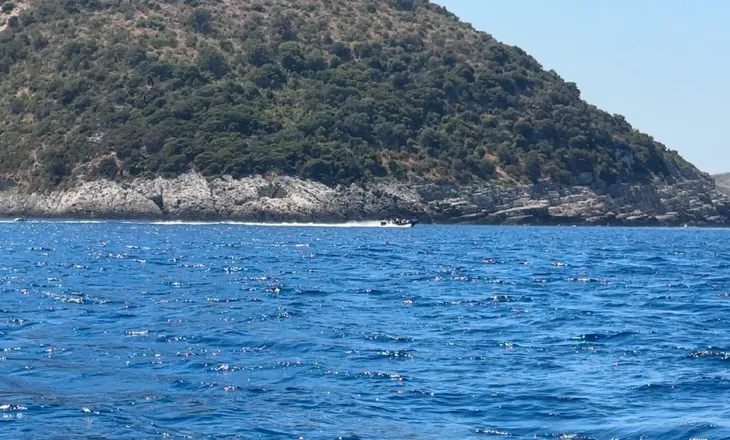 Sezoni turistik, policia shton kontrollin në det