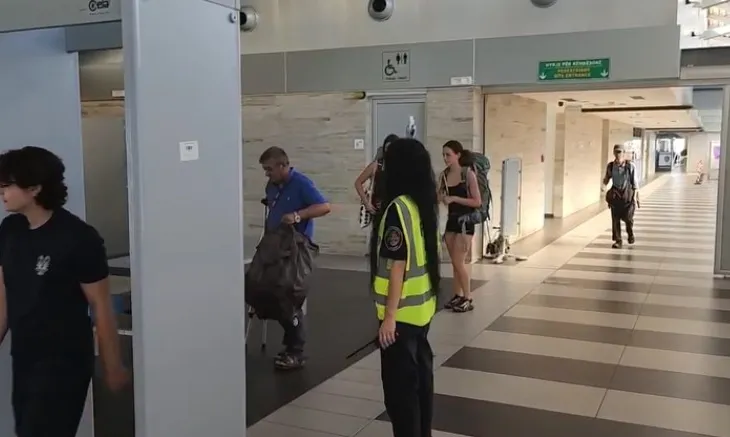 Sezoni veror, 10 tragete me të paktën 20 mijë udhëtarë priten sot në Portin e Durrësit! Regjistrohet fluksi më i lartë