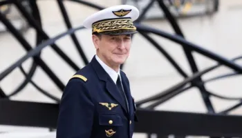 Shefi i ushtrisë franceze thirrje për përshtatje të mbrojtjes ndërsa lufta me dronë zgjerohet