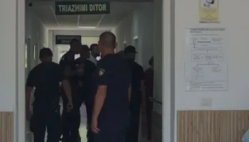 Sherr me thika e brisqe rroje në burgun e Fierit, Zotaj qëllon Bajrin! Dy të plagosur