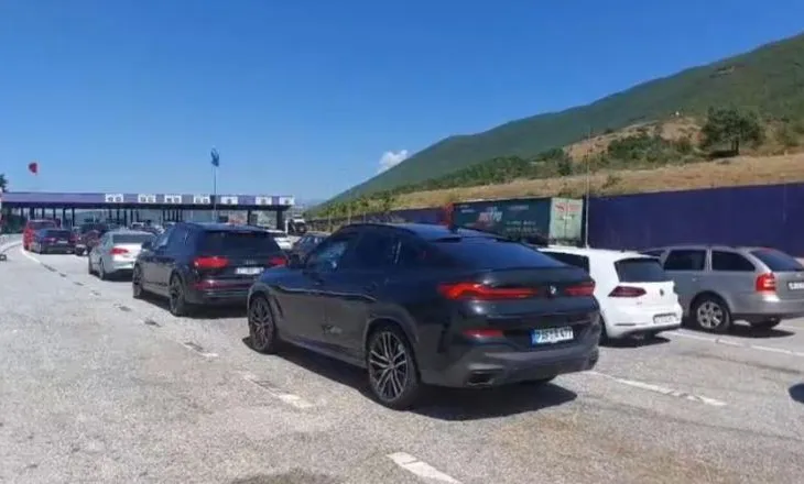 Shifra rekord, mbi 50 mijë qytetarë nga Kosova hynë në Shqipëri gjatë fundjavës