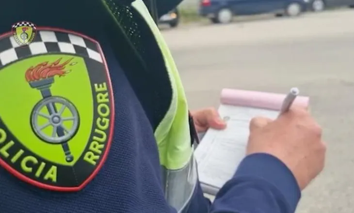 Shkaktoi aksident të shumëfishtë/ Nuk pranoi testin e alkoolit, 50 vjeçari përfundon në polici (EMRI)