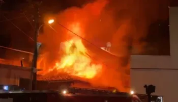 Shkrumbohet nga flakët banesa në Shkodër, nuk ka të lënduar