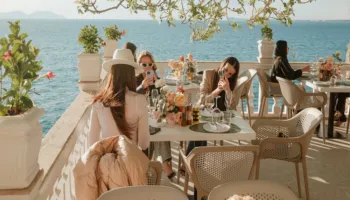 Shpërthen biznesi i airbnb, Vlora sfidon Tiranën, ja ku turistët po sjellin milionat