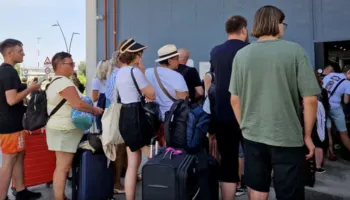 Shpërthen sërish Etna, kaos në aeroportet e Sicilisë, pezullohen fluturimet në Catania dhe Comiso