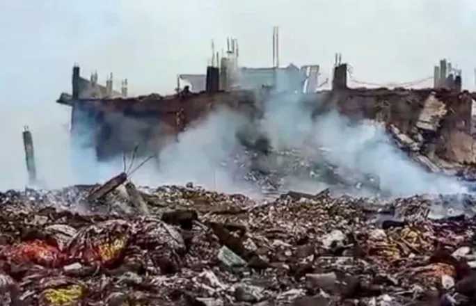 Shpërthim në një fabrikë fishekzjarrësh, humbin jetën 11 persona në Indi