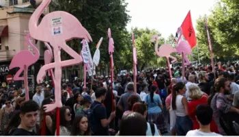 Shqipëria mes zhvillimit dhe pabarazisë, shqiptarët  janë ngritur në protestë kundër korrupsionit