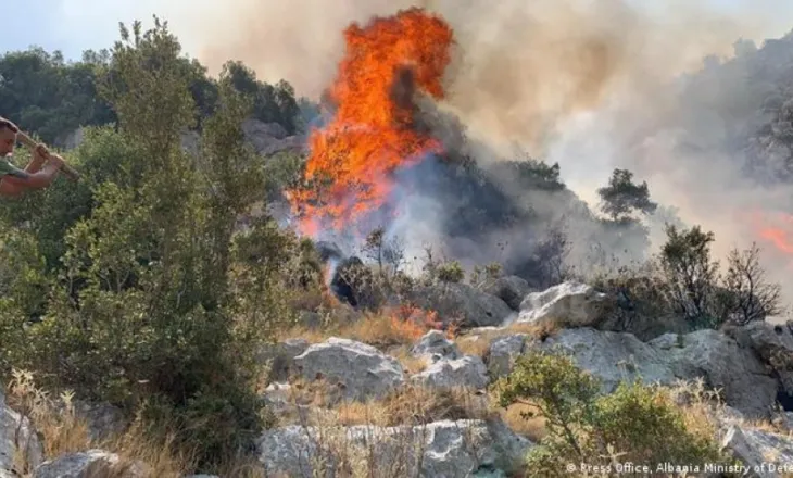 Shqipëria në flakë/ Gjatë 24 orëve të fundit janë raportuar 28 vatra zjarri
