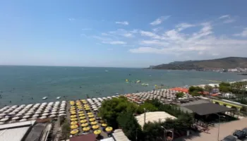 Shqiptarët e Kosovës zgjedhin Shëngjinin, turistët u rritën me 5 për qind këtë vit